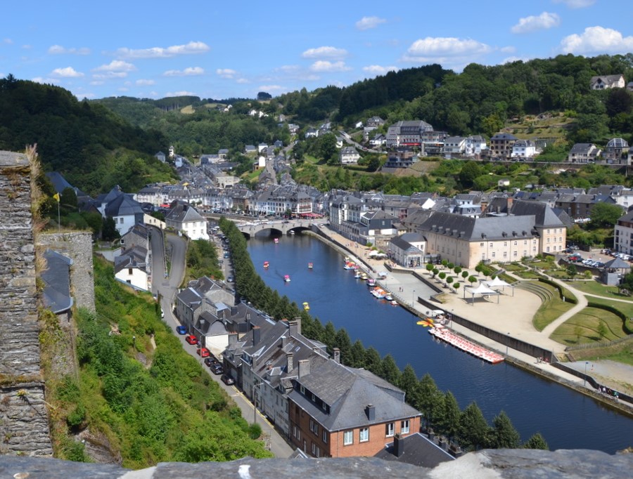 Godefroy de Bouillon venait de... Bouillon (en Belgique) ! 3 kleine grenouilles