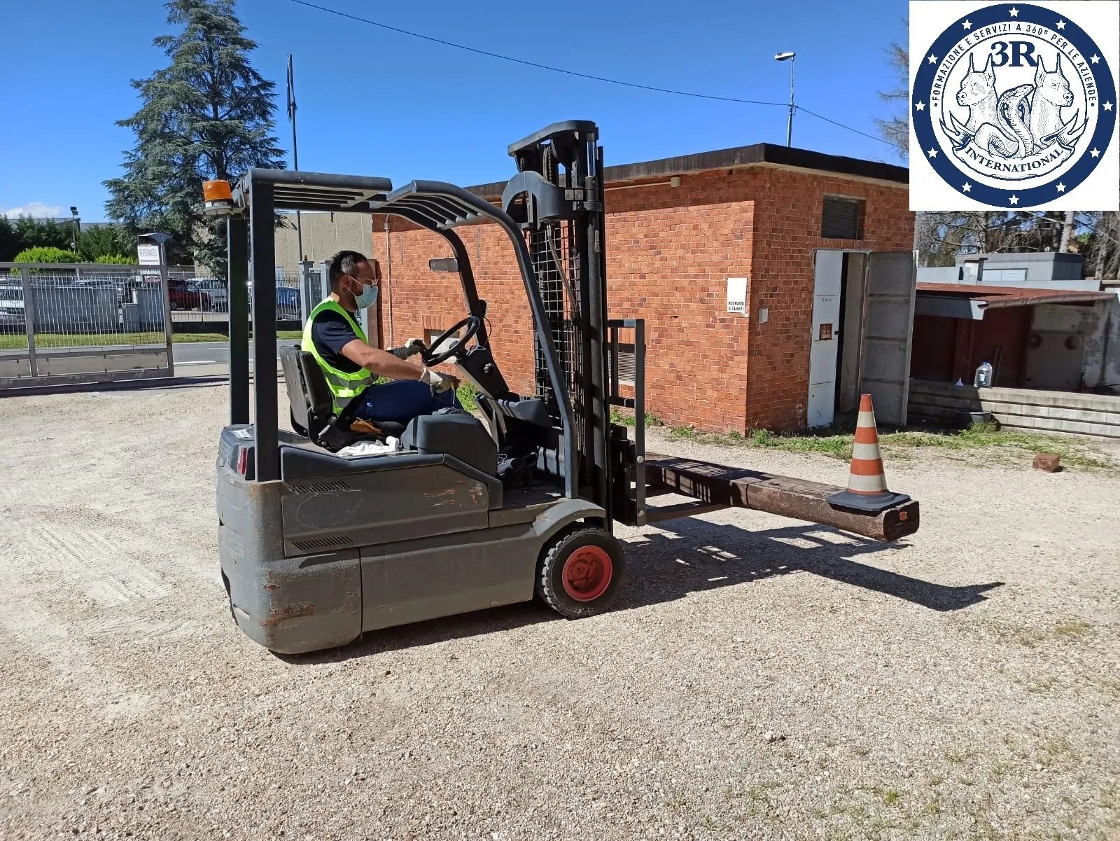 3R International: Corso Di Formazione - Patentino Carrellisti