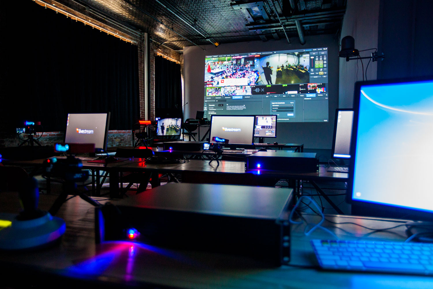 Giải pháp Live Streaming, phân phối video VOD (truyền hình trực tuyến