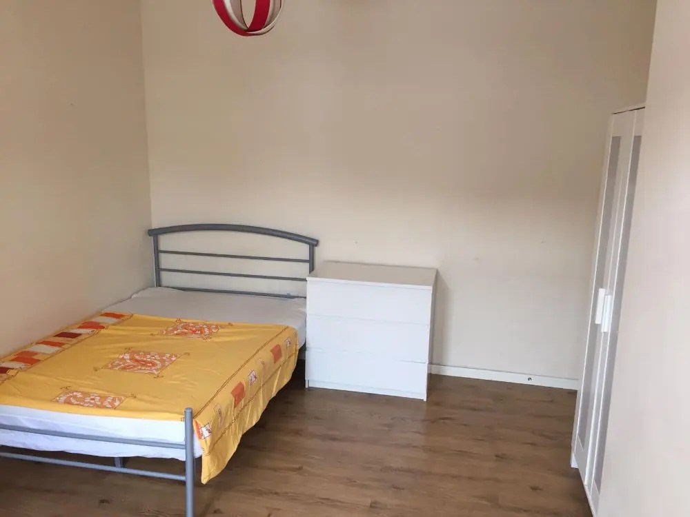 Double & Single Rooms for Rent Canning Town and Stratford • 3WEBS.CO