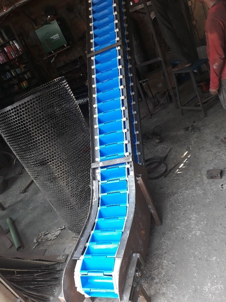 Devikrupa Plastic Bucket Conveyor at Rs 185000 in Ahmedabad ID 20167723055