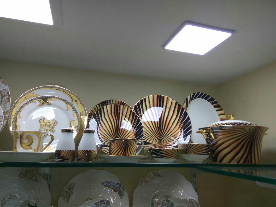 Royal Windsor Dinner Set 49 Pcs, Microwave Safe No, Rs 39500 /set ID