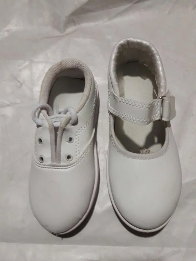 White School Shoes, Size 8*5 at Rs 75/pair in Delhi ID 15467016997