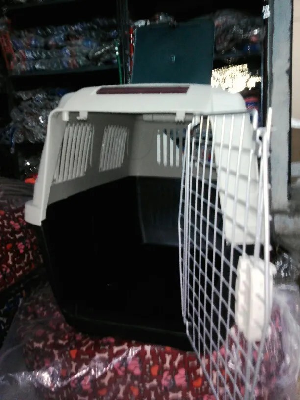 Petmate and Sky kennel and vari kennel Made in USA Dog Cat Flight Cages