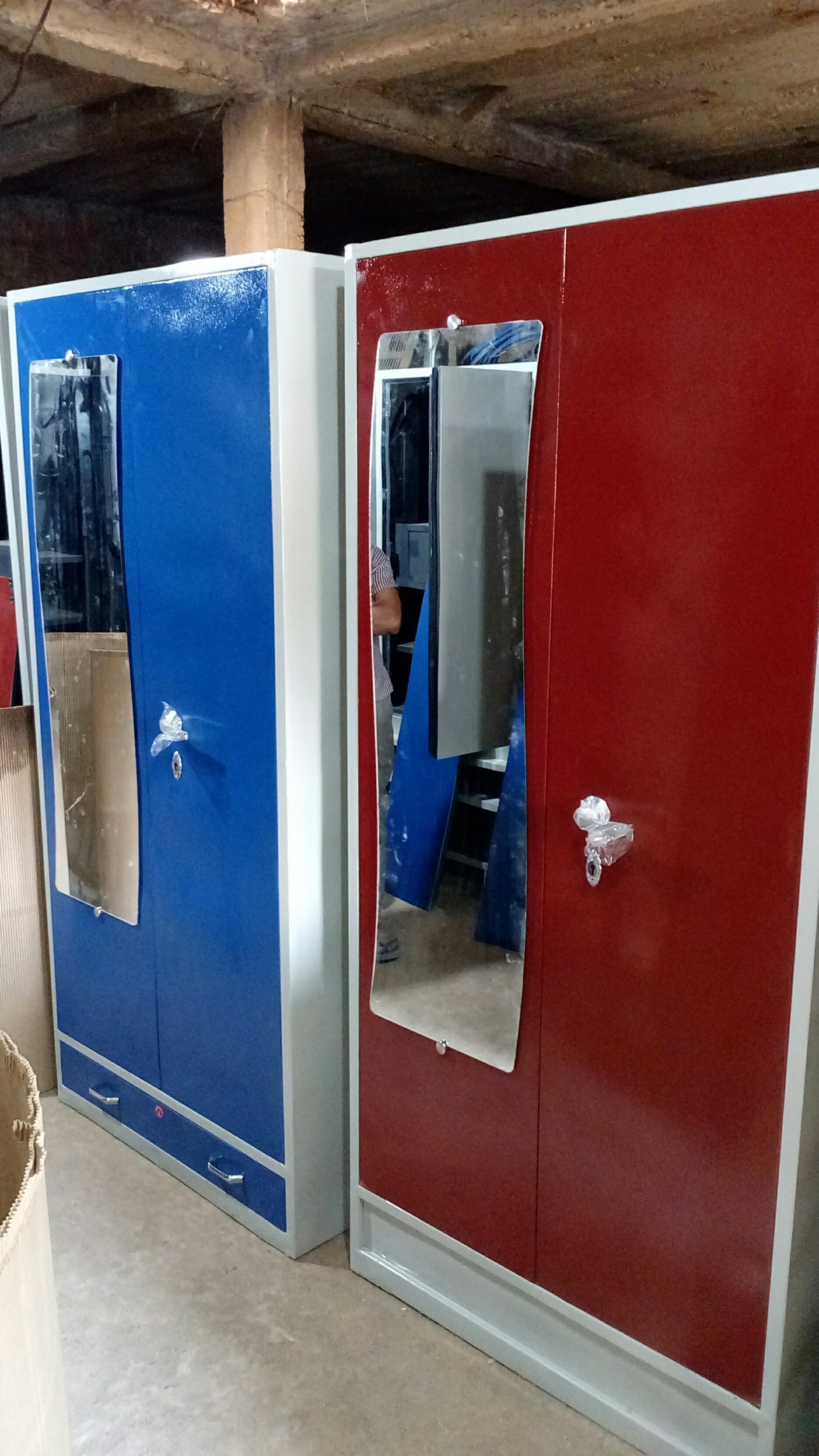 Fancy Iron Almirah, लोहे की अलमारी, आयरन अलमारी Taj Iron