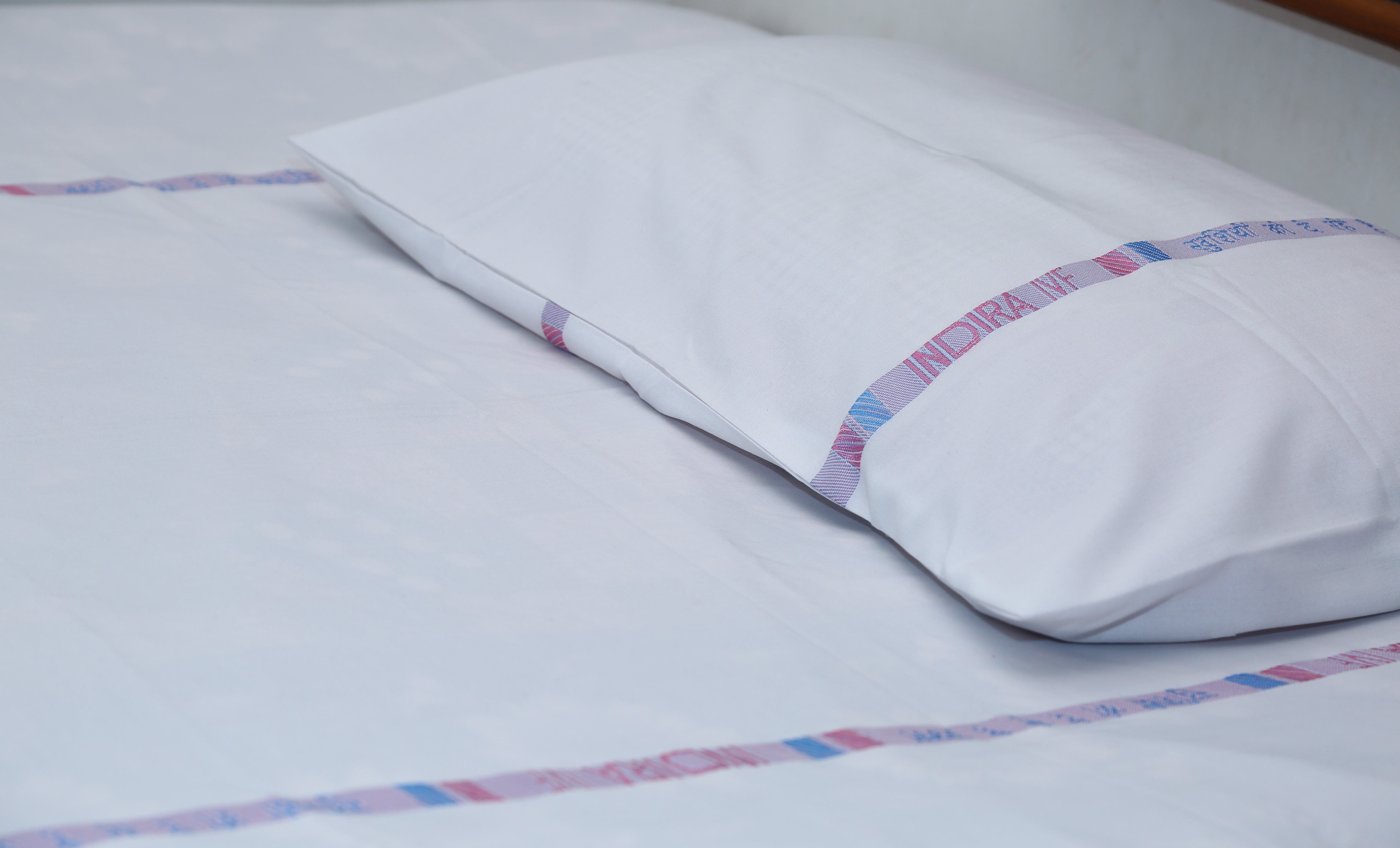 White Polyester Special Jacquard Sheet, Rs 442 /per piece Rodas Impex