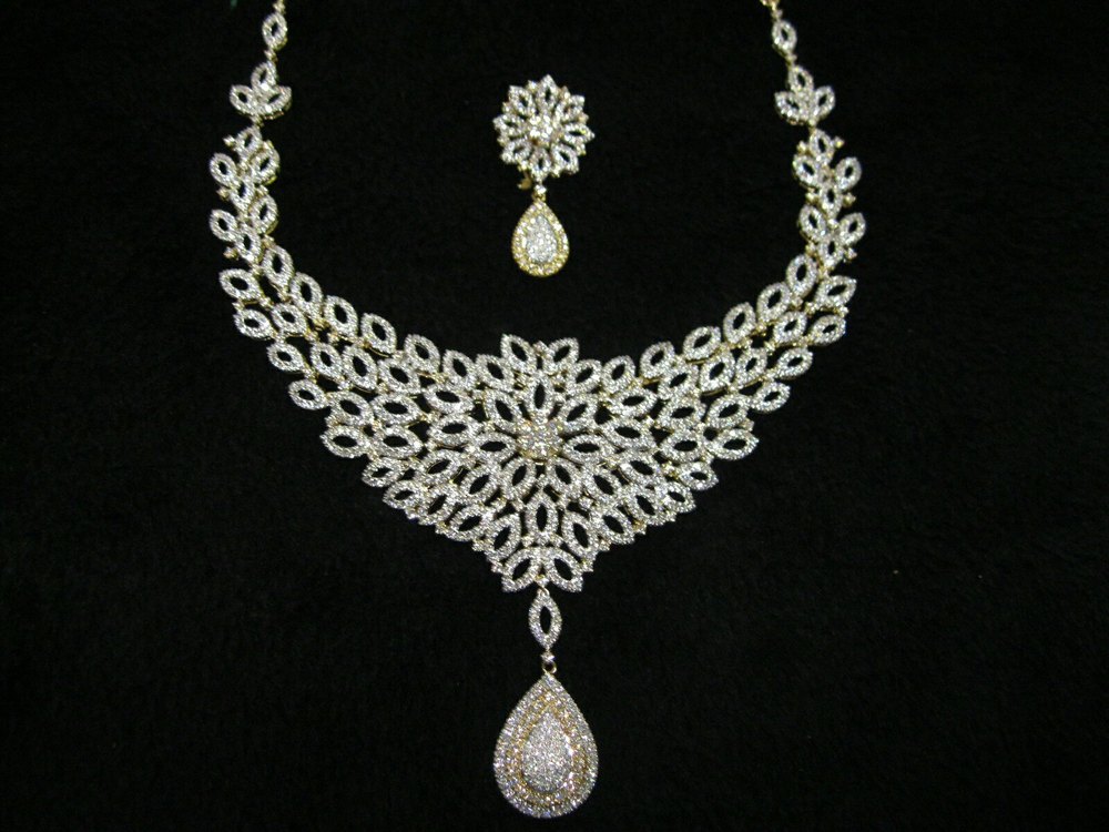 Diamond Bridal Necklace Set at Rs 35000/piece Diamond Bridal Necklace