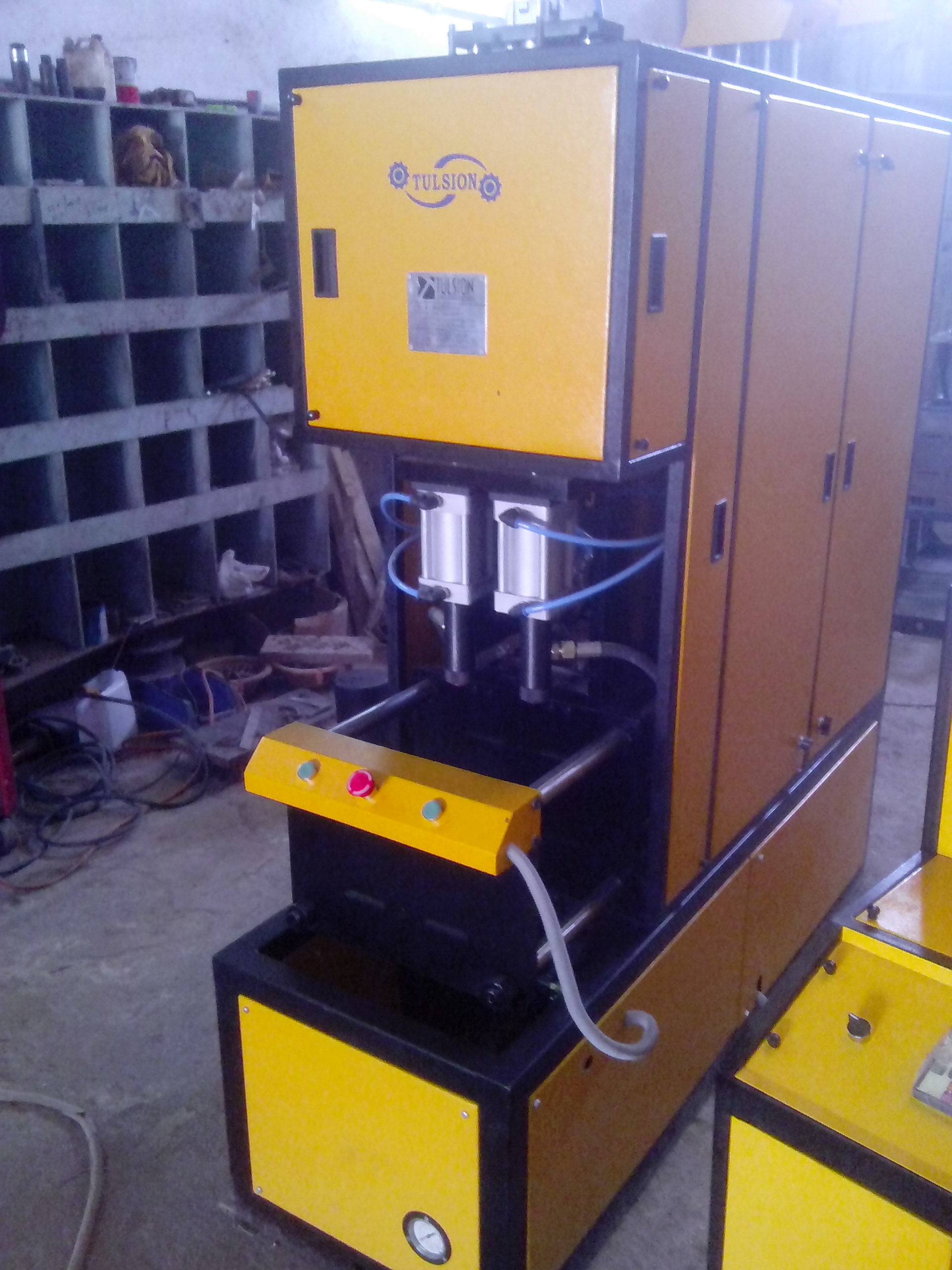 Pharmaceutical Bottle Making Machine, Bottle Manufacturing Machine, Pharma Plastic Bottle Making