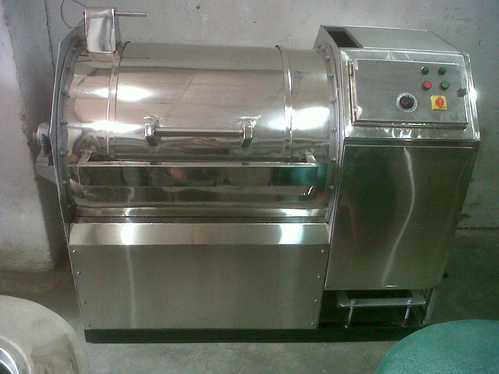 Silver Fully Automatic 25kg Industrial Horizontal Washing Machine