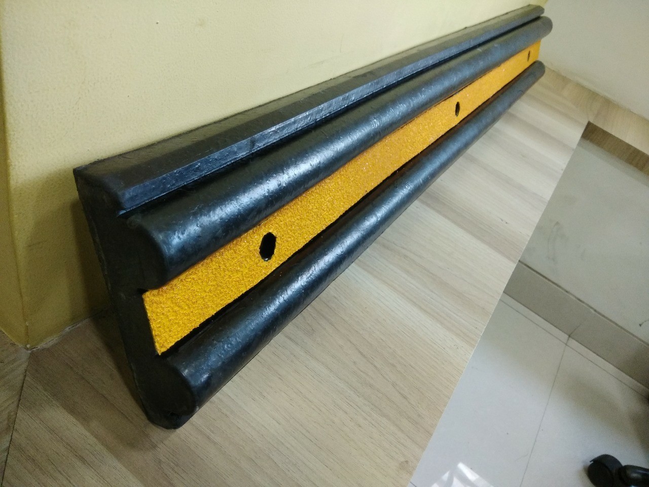 1000 X 150 X 45MM Yellow Black Wall Guard For Parking, Rs 1200 /number