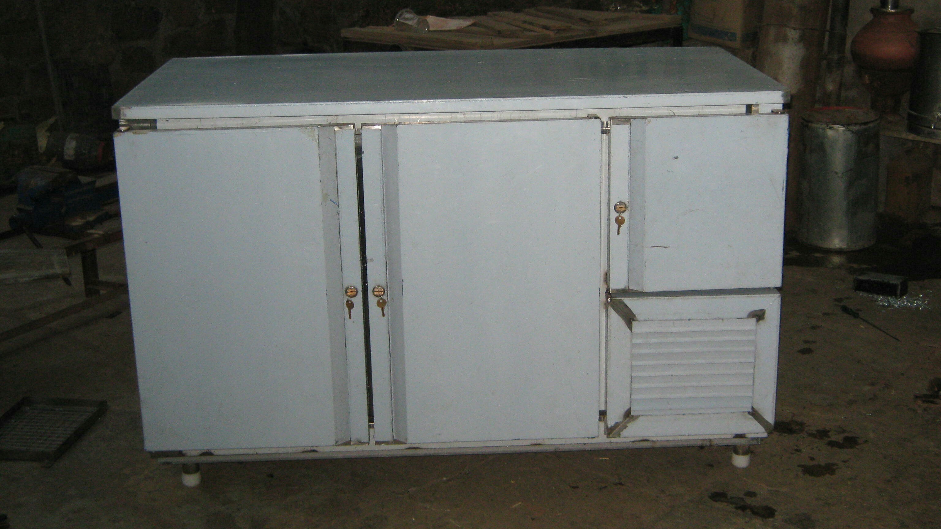 Stainless Steel White Horizontal Refrigerator, for Commercial, Capacity