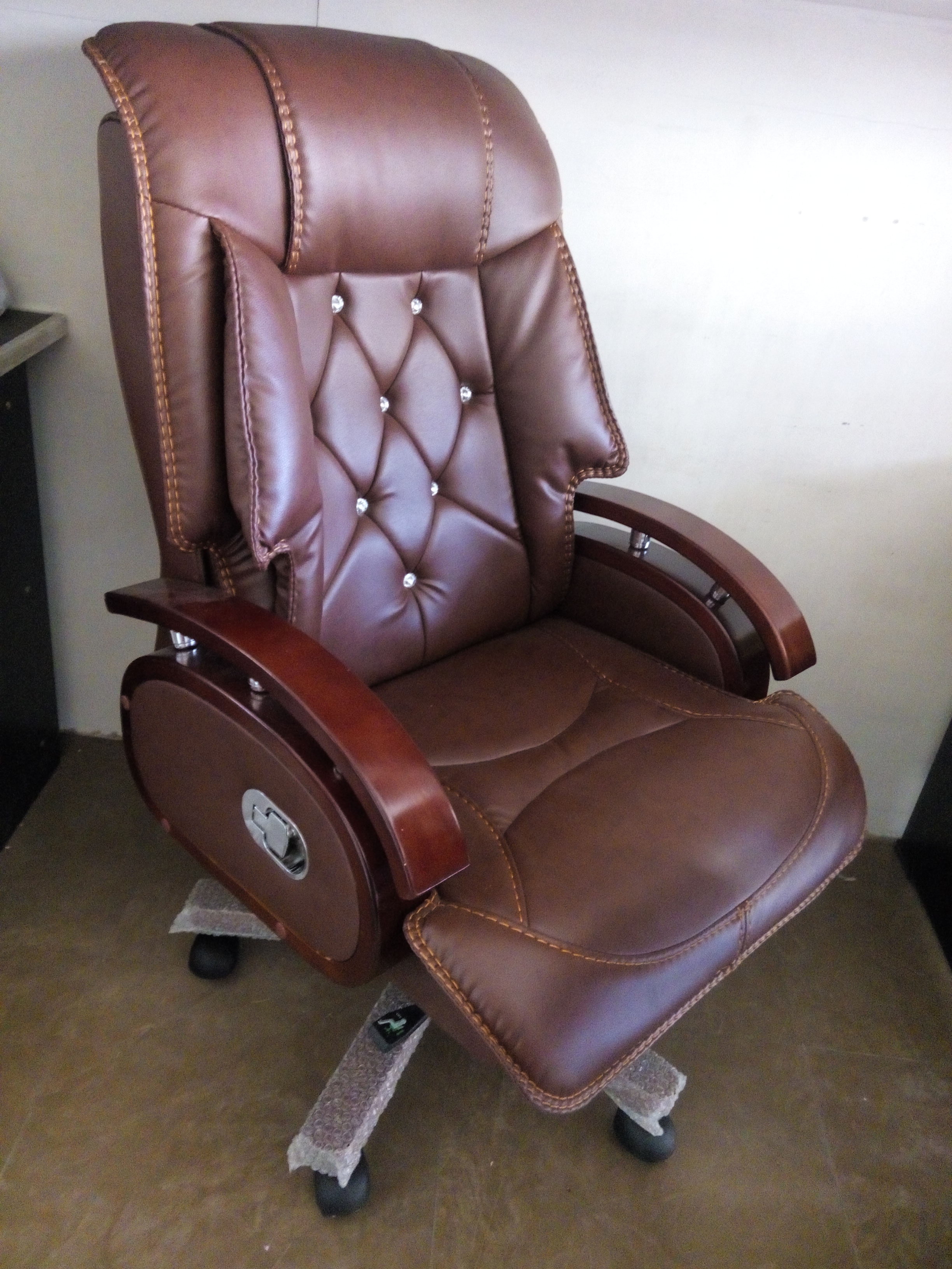 Recliner Office Chair, झुकी हुई कुर्सी, रेक्लिनिंग चेयर in Abids