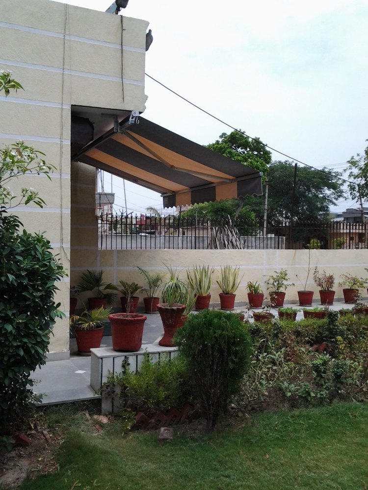 Second Hand Awnings at Rs 6000/piece Satsang Chowk Faridabad ID