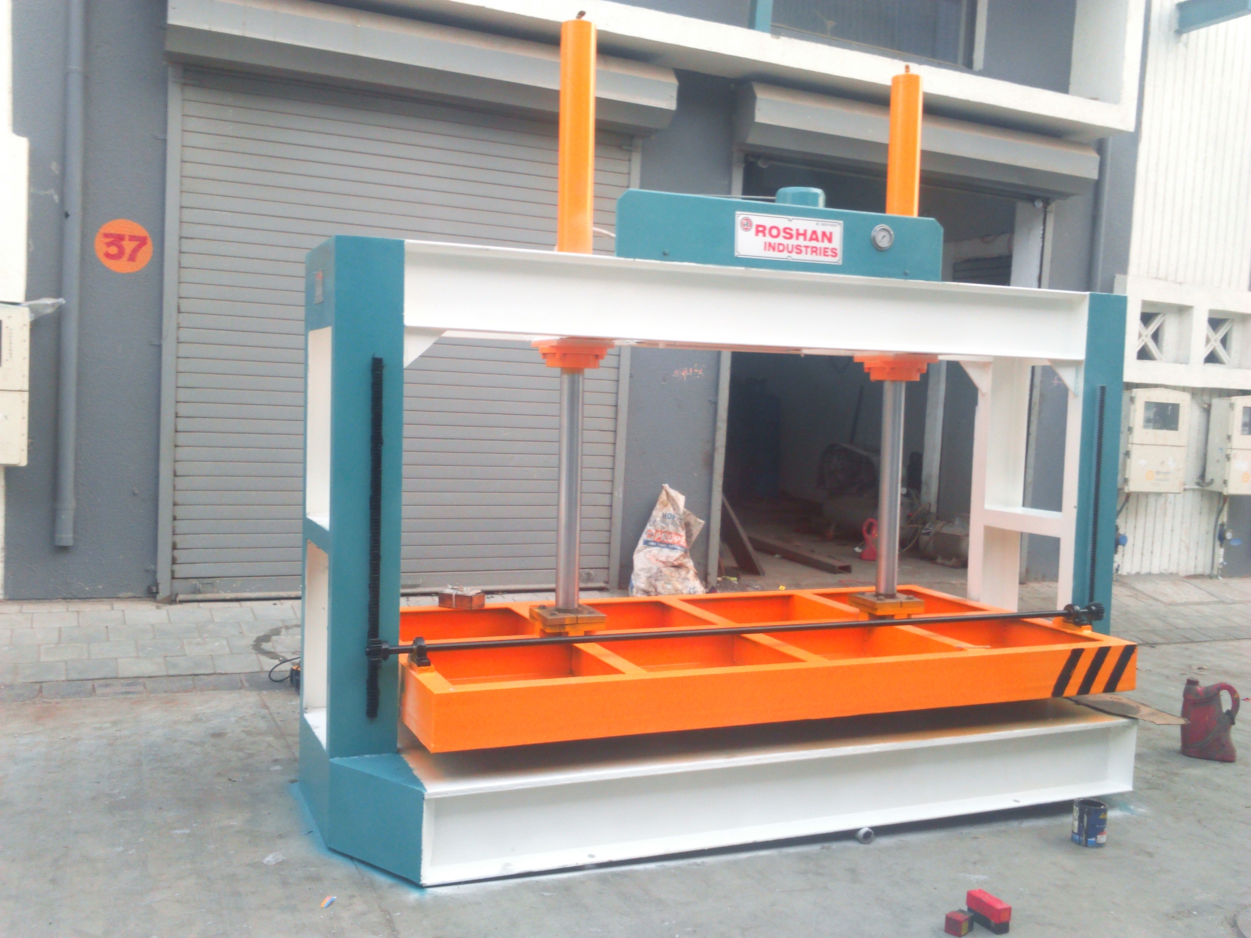 3 Phase Flush Door Cold Press Machine, Automation Grade Automatic