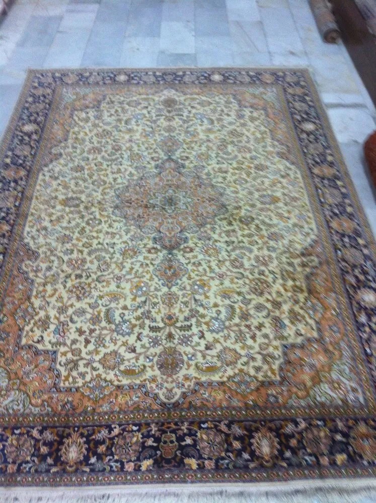 Kashmiri Carpets at Rs 115000/piece कश्मीरी कालीन in Jammu ID