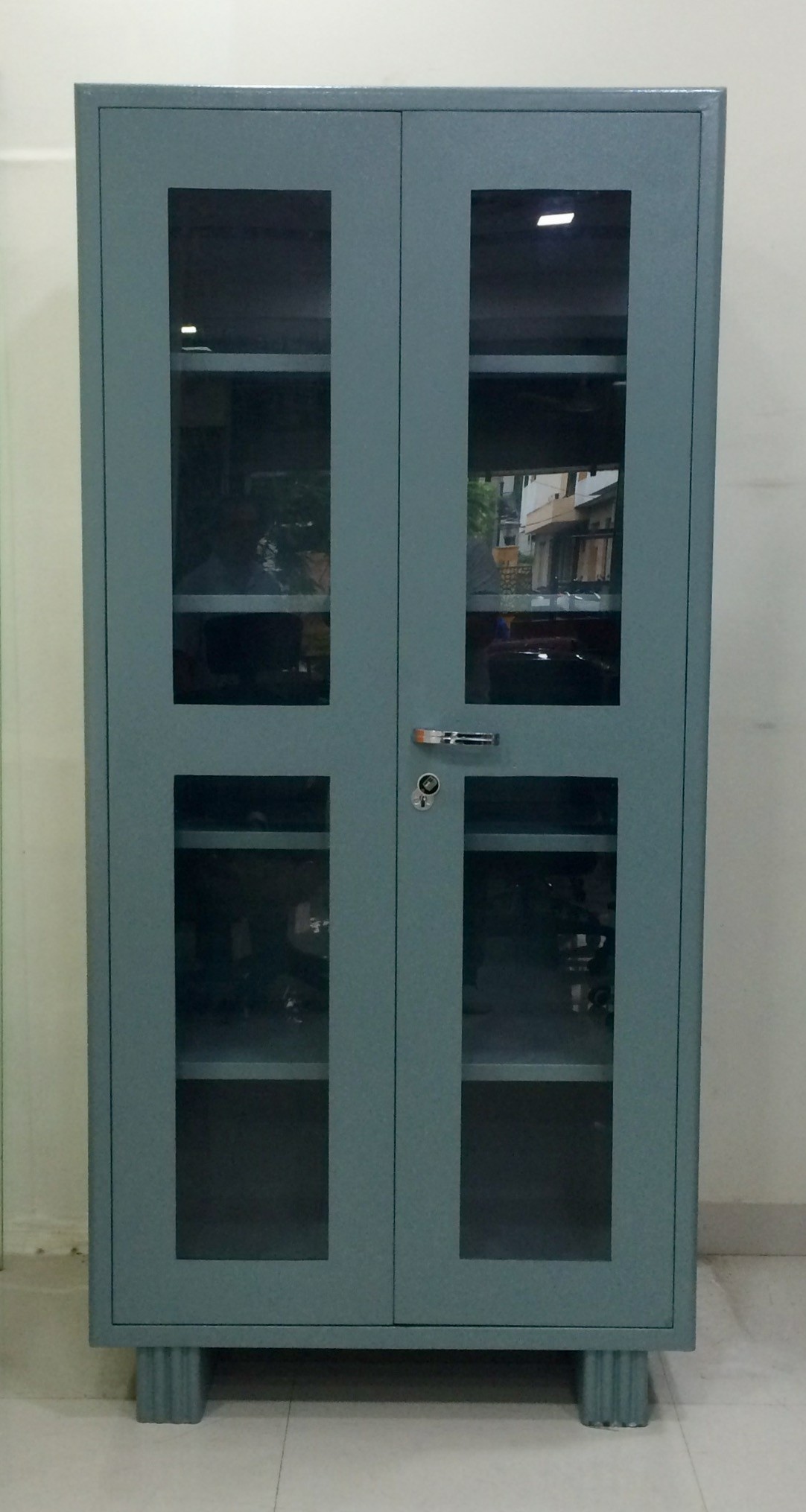 Standardization Glass Door Almirah, Rs 8000 /piece(s) S G Furniture