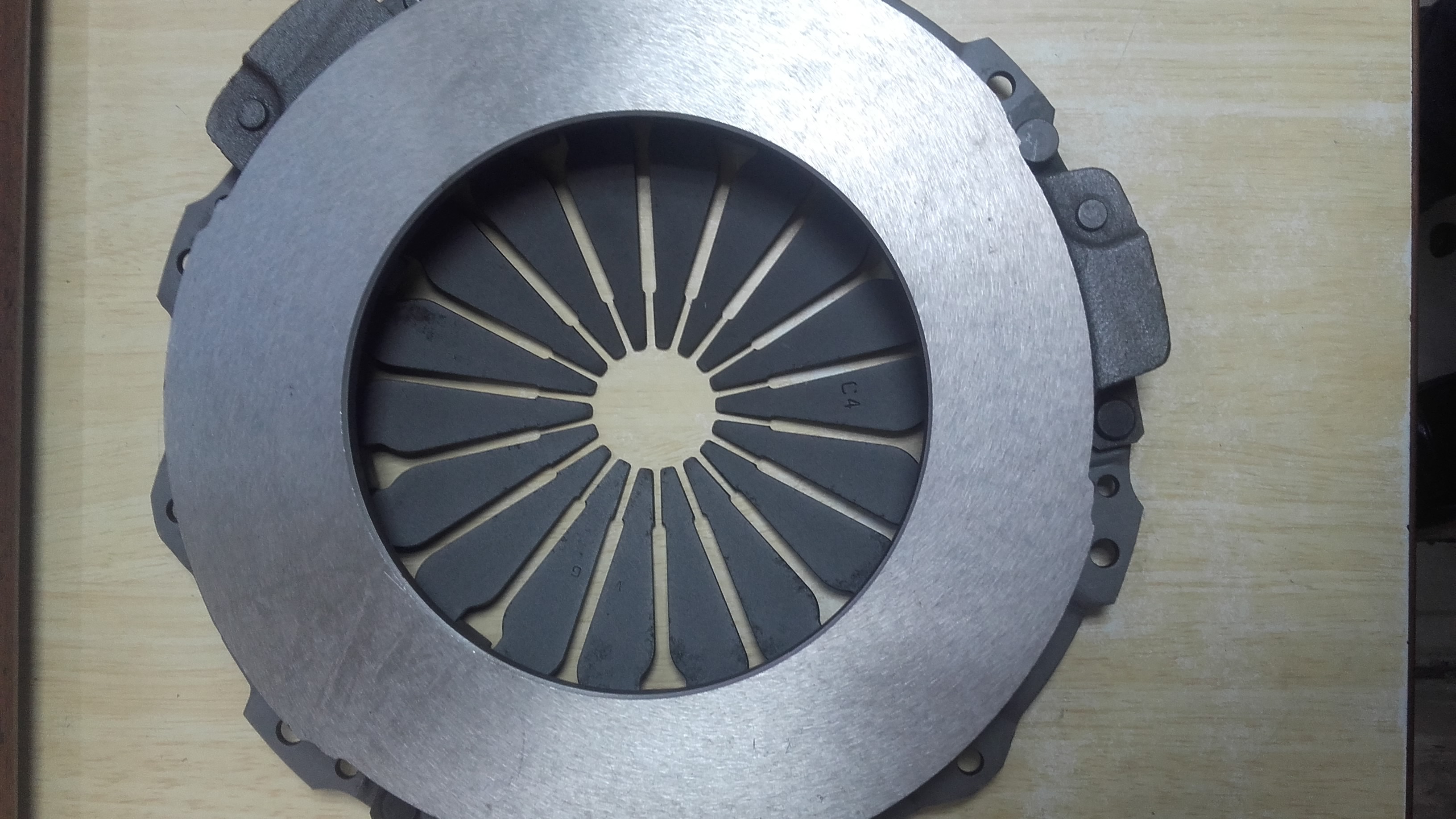Clutch Pressure Plate, क्लच दबाव प्लेट Accumate Brakes India, New