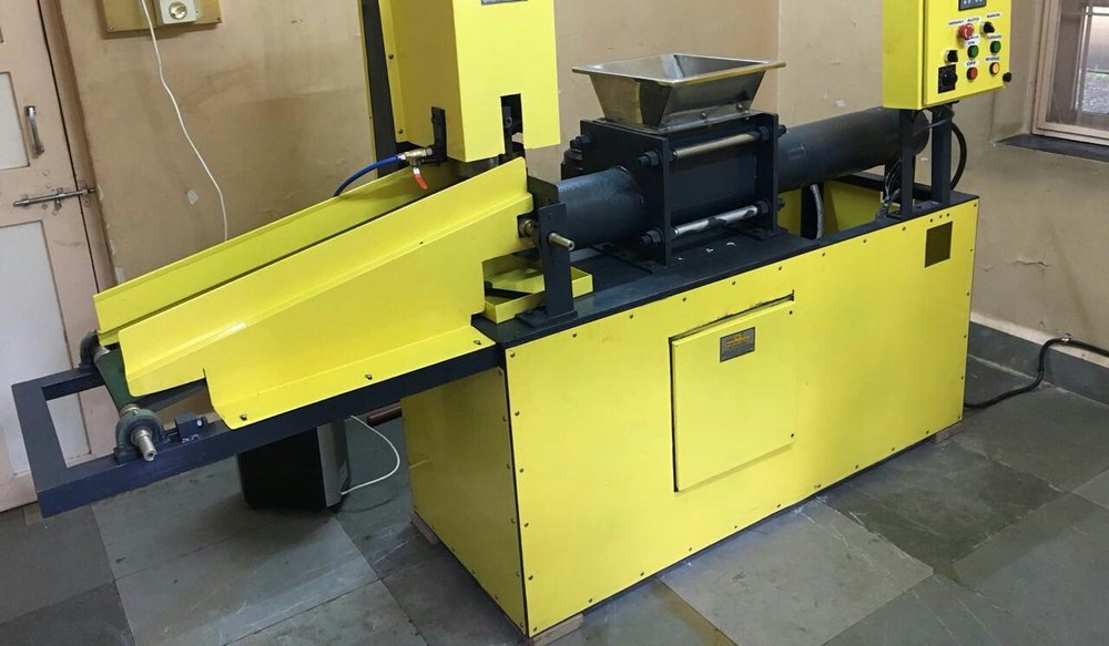 Fully Automatic Dhoop Cone Making Machine, Less than 100 Kg/Hour, 1 HP