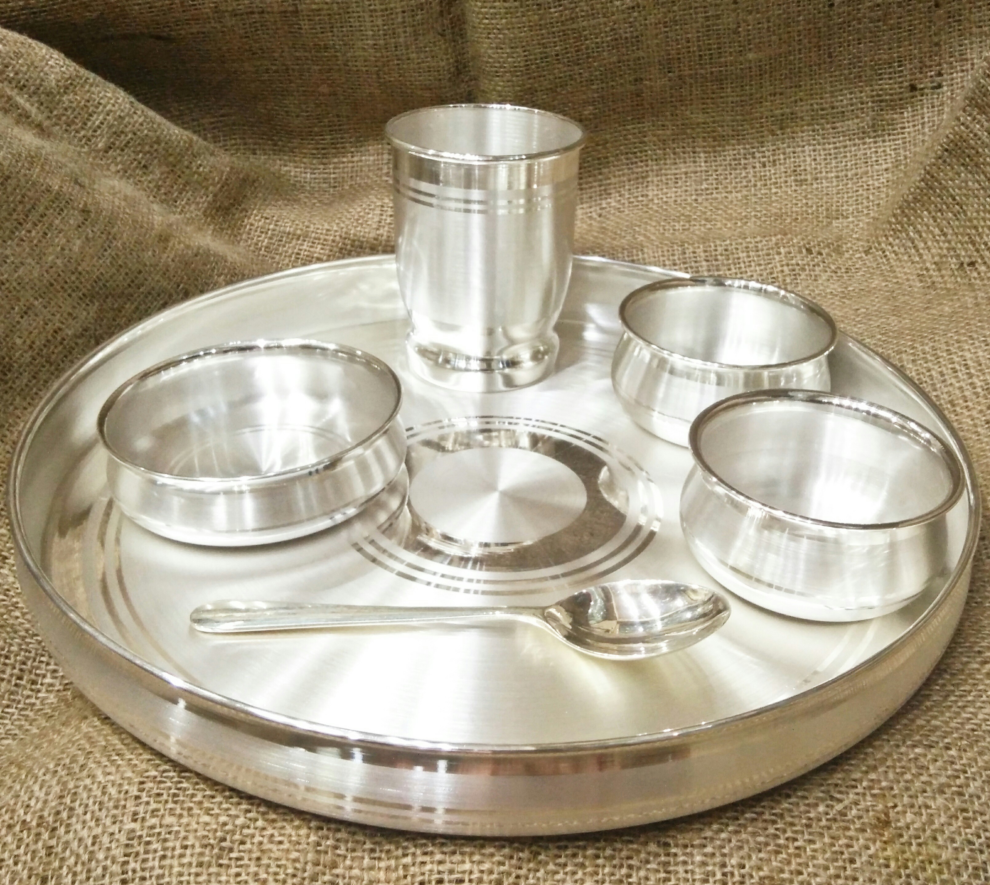 Pure Silver Dinner Set 999 BIS Hallmarked at Rs 69804/set Silver