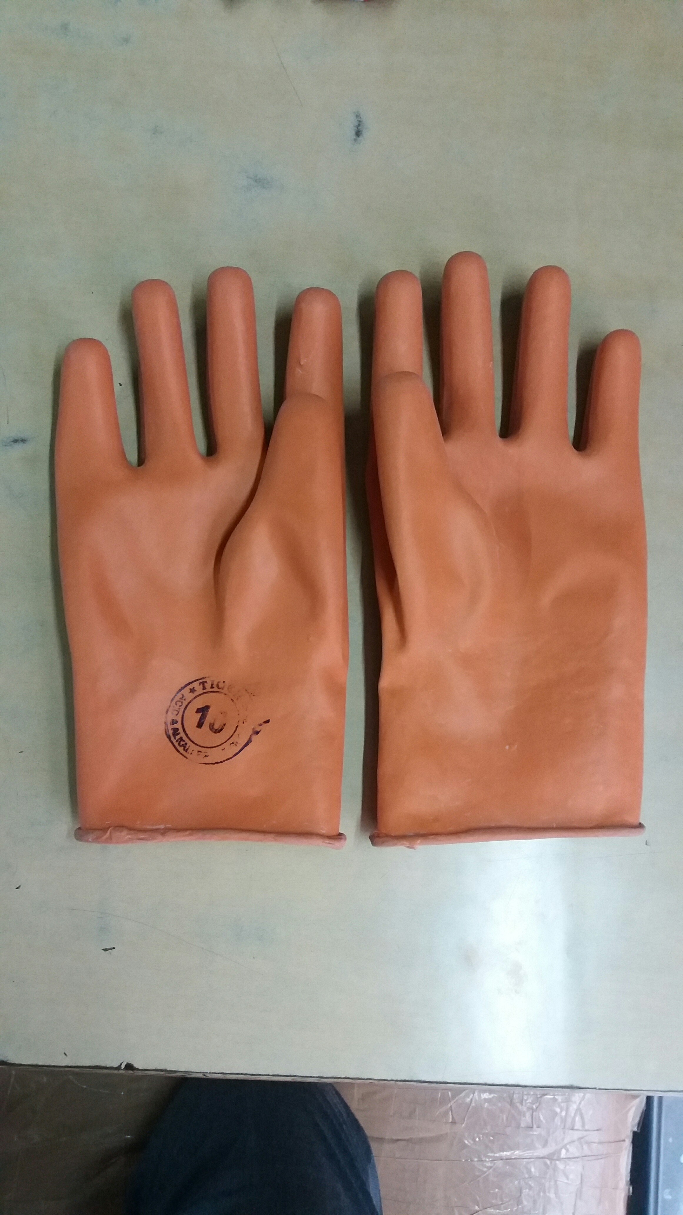 Unisex Mfg Industrial Rubber Gloves, Industry/Material Handling