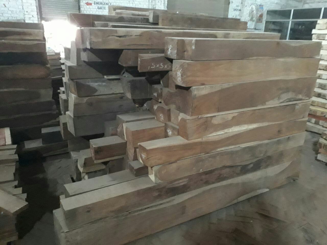 Natural Sheesham Colour Sheesham Lumber, Rs 1500 /cubic feet Pearl