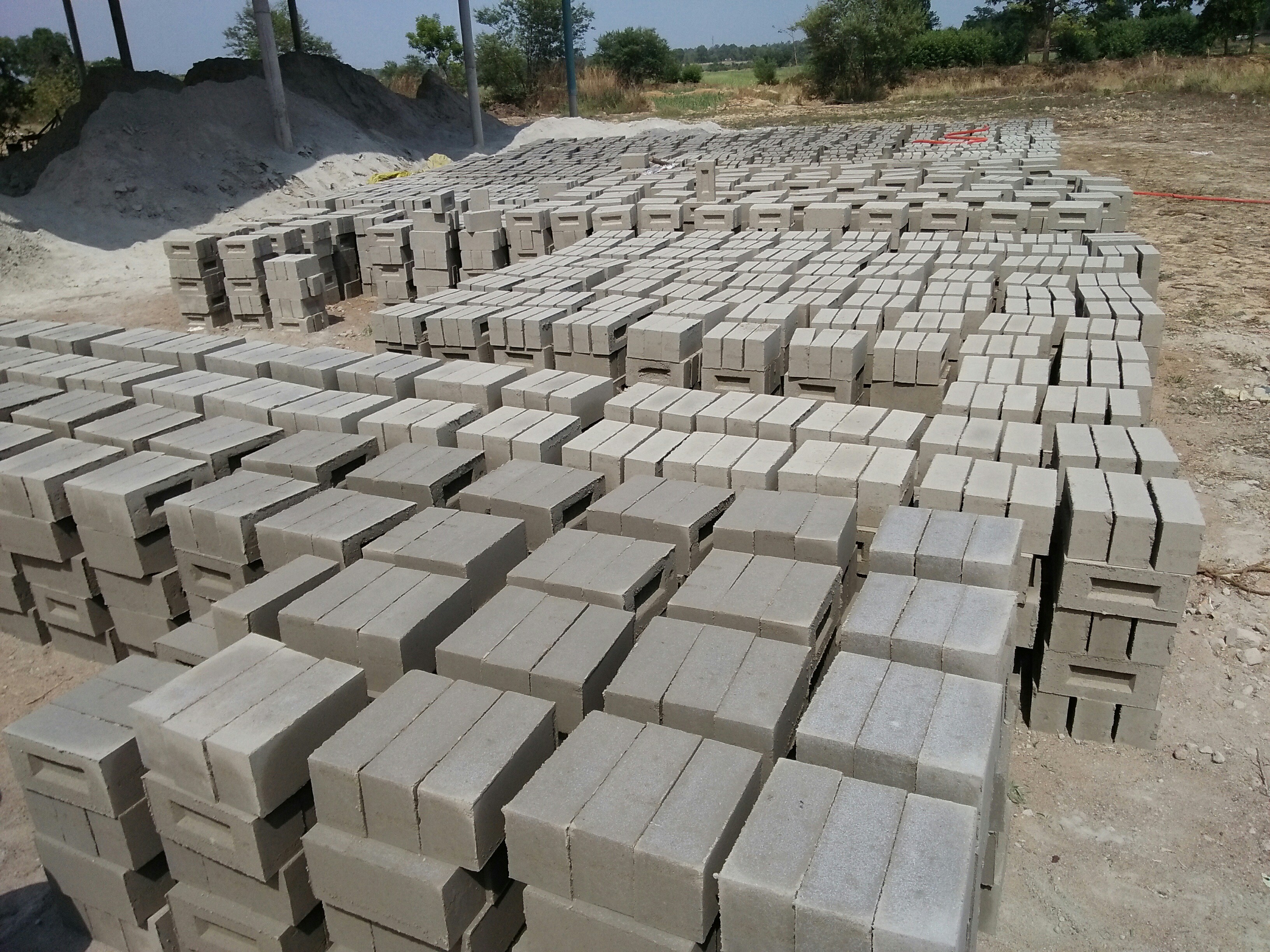 Grey Fly Ash Bricks, Raja Bricks Industries ID 17562799288