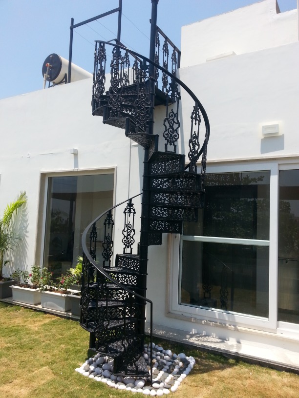 Cast Iron Spiral Stair Case, Cast Iron Staircase, CI Staircase, ढलवां
