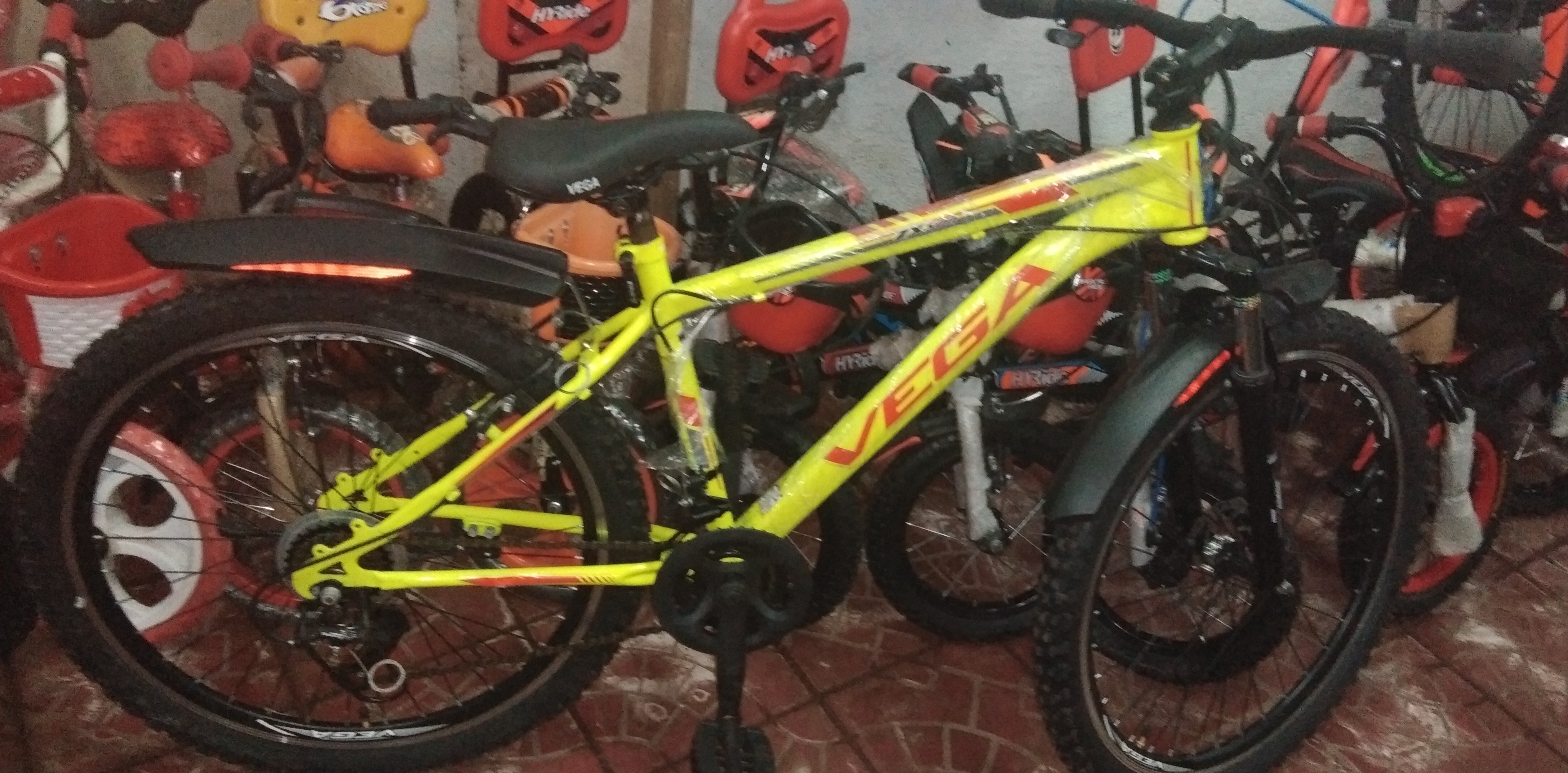 Vega 21gairs at Rs 11500/piece Men Bicycle ID 19996310712