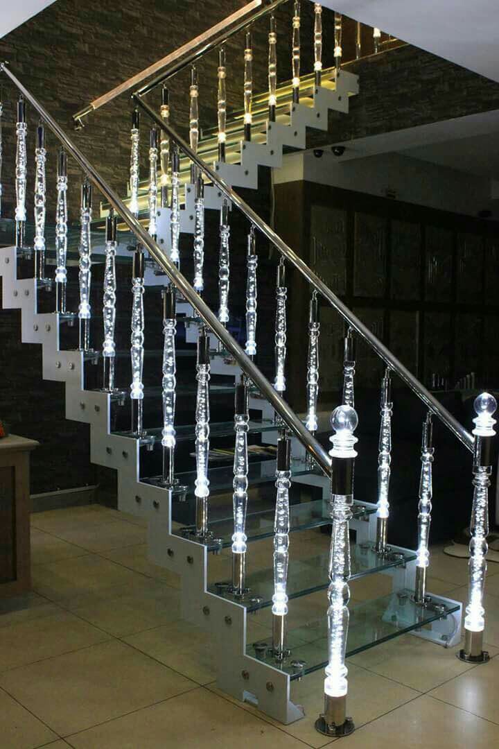 Interior Acrylic Stainless Steel Staircase, Material Grade SS304, Rs