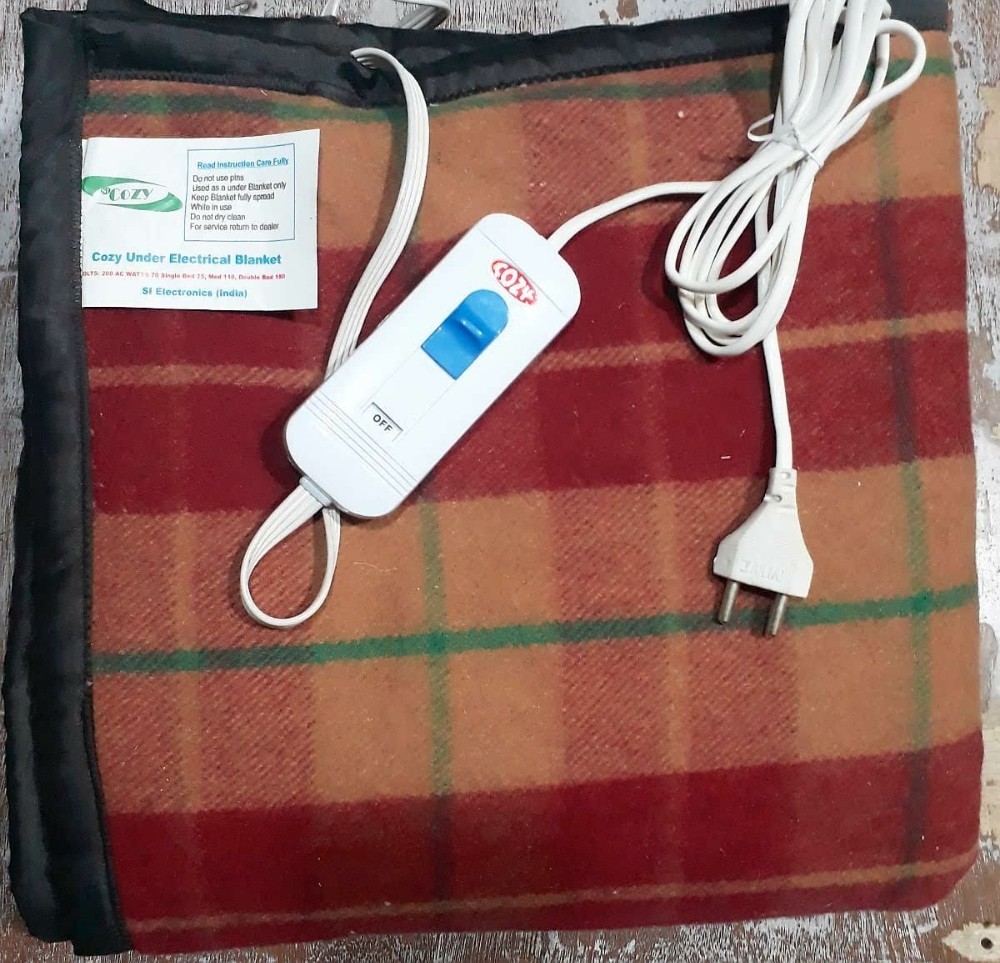 220v Woolen Medium Bed Cozy Electric Blankets, Size 121 Cm X 152 Cm
