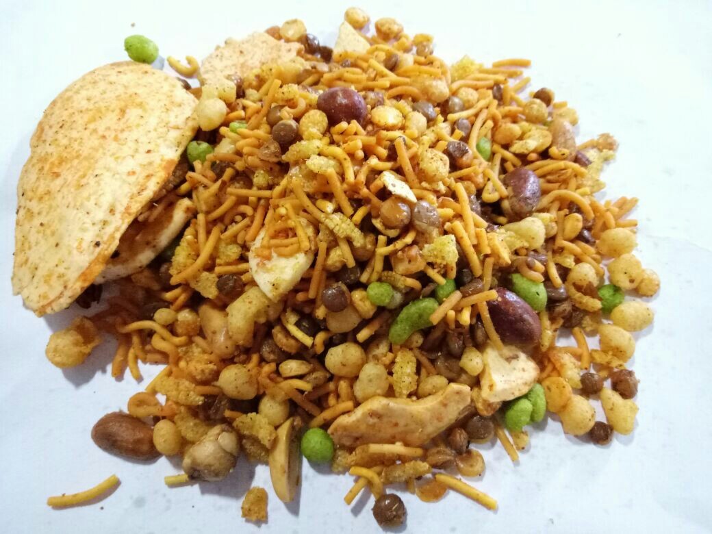 Navratan Mixture Namkeen, Packaging Size 100 Grams, Rs 130 /kilogram