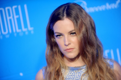 Riley Keough - Nude Celebrities Forum | FamousBoard.com