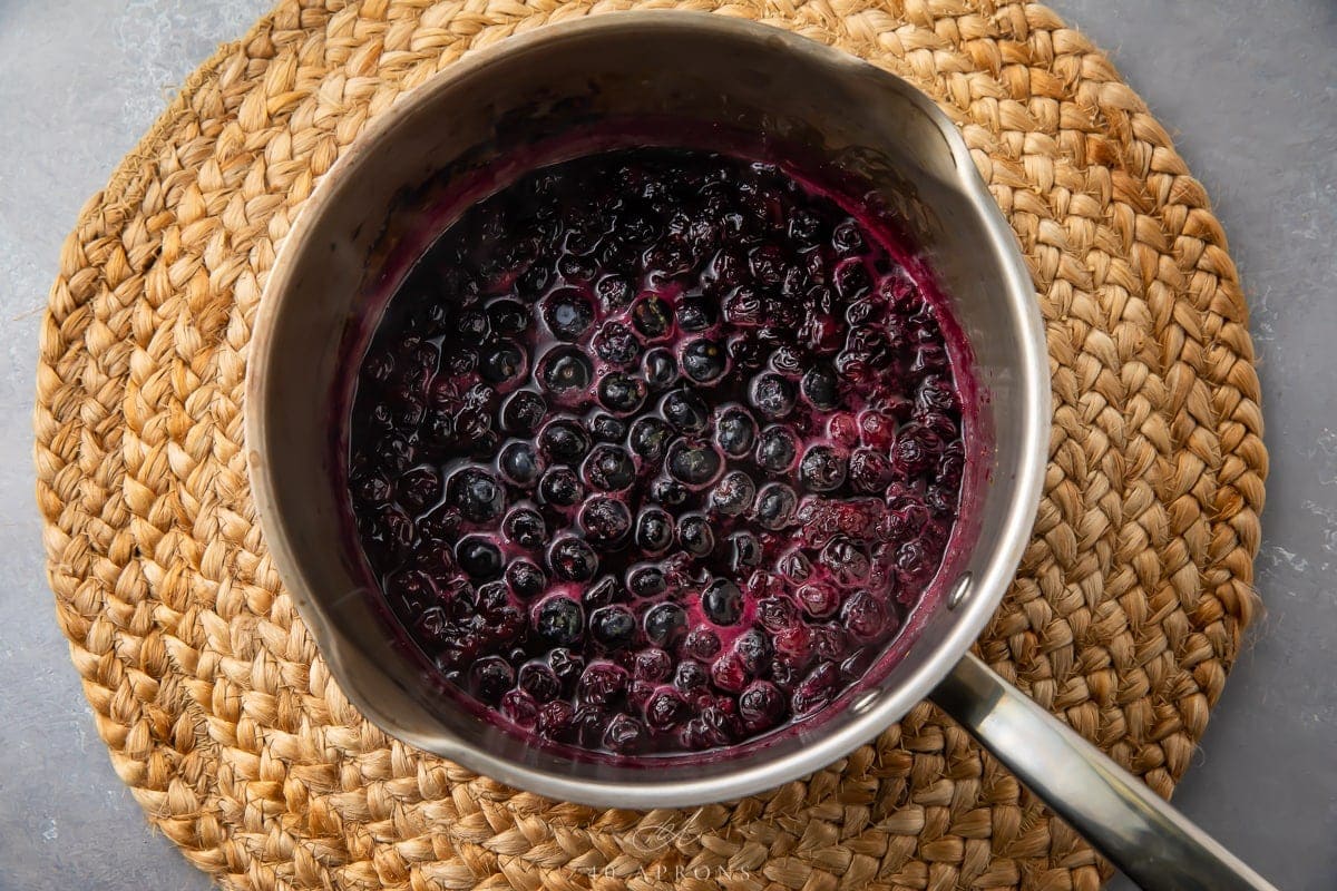 Blueberry Compote (with Fresh or Frozen Blueberries) 40 Aprons