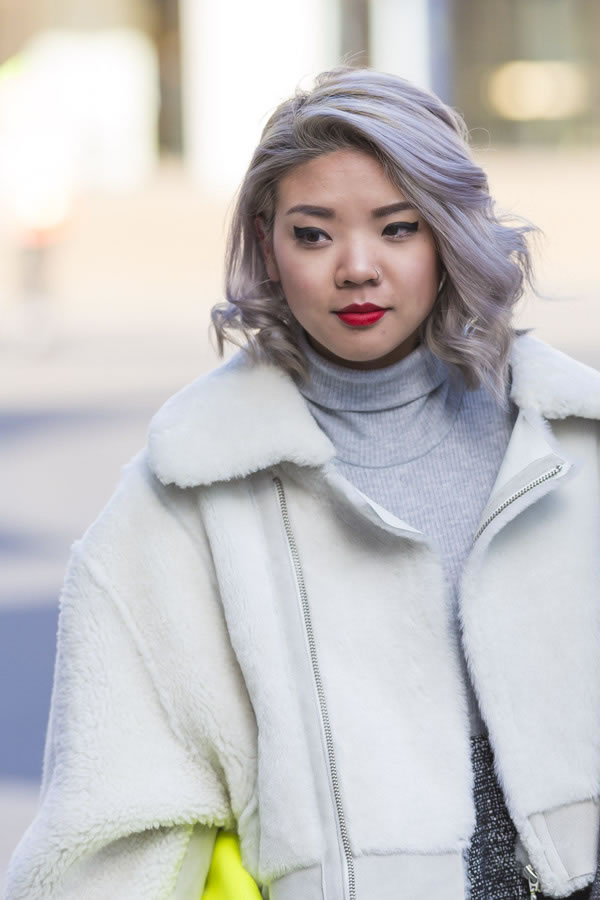 40+ women with beautiful middlelong gray hairstyles!