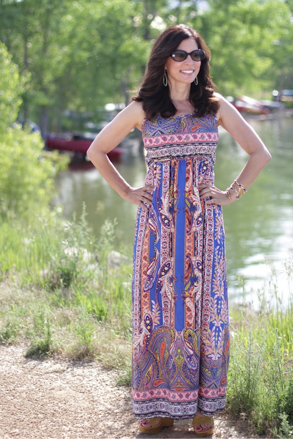 How to wear a maxi dress or maxi skirt?