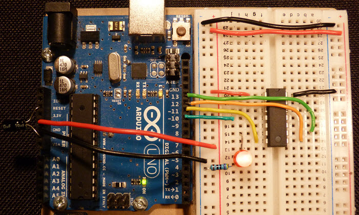 Programming ATtiny84 / ATTiny44 with Arduino Uno