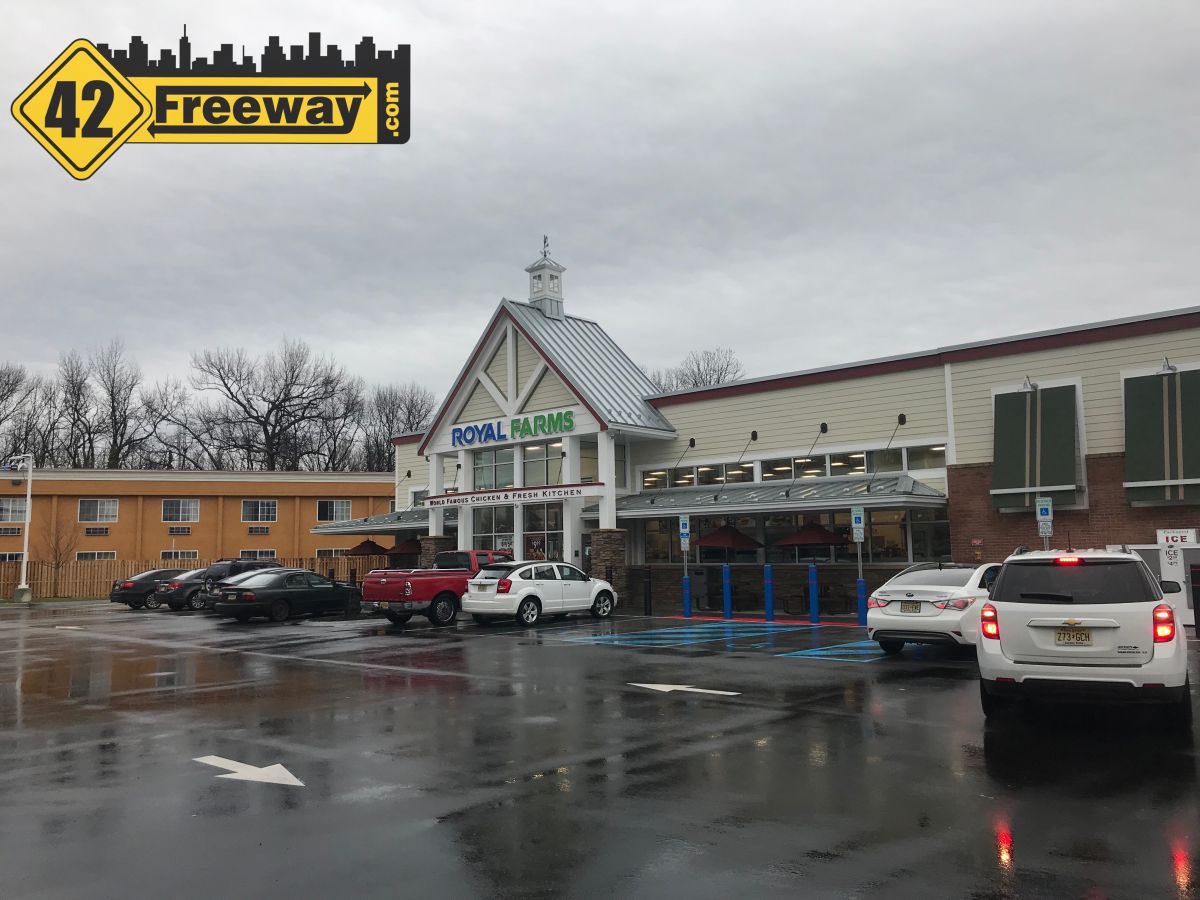 Royal Farms Gloucester City NJ is Open. Photos and Video Commentary
