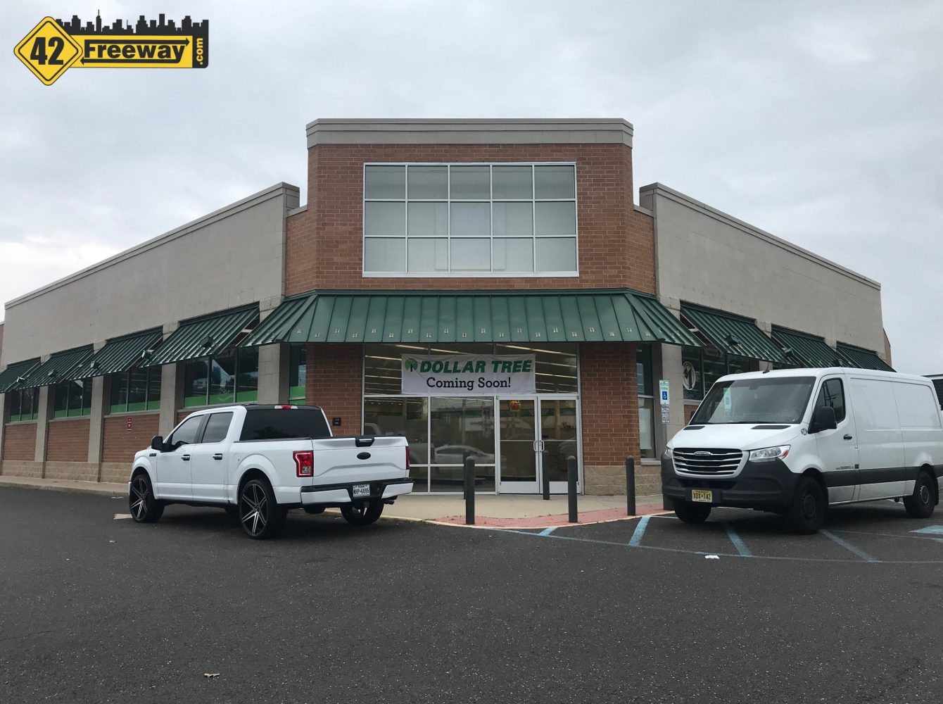Dollar Tree Moving Into Former Walgreen’s at Lindenwold’s Patco Station