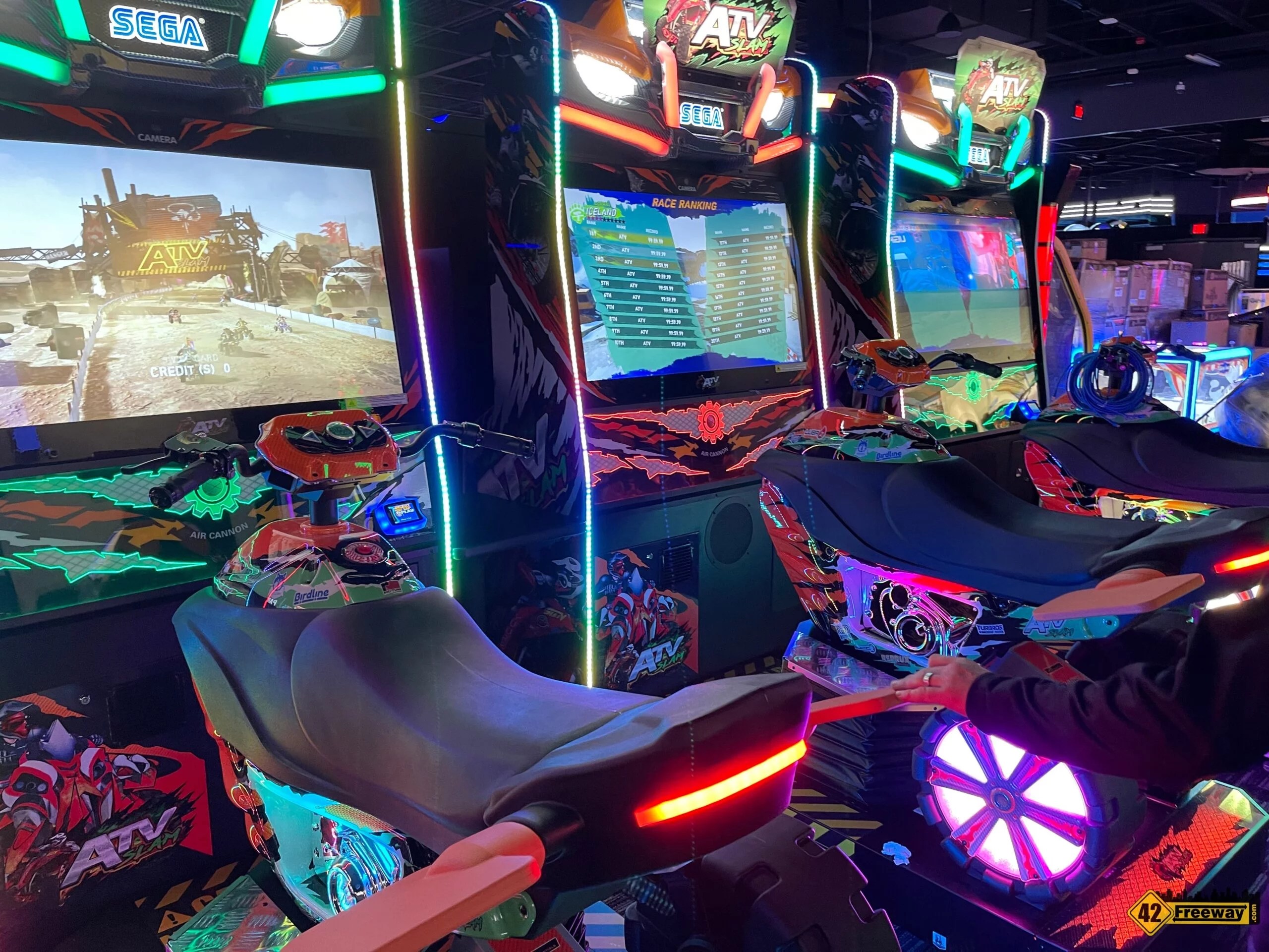 Dave & Busters Preview Photo Tour! We Take You Inside! Opens December