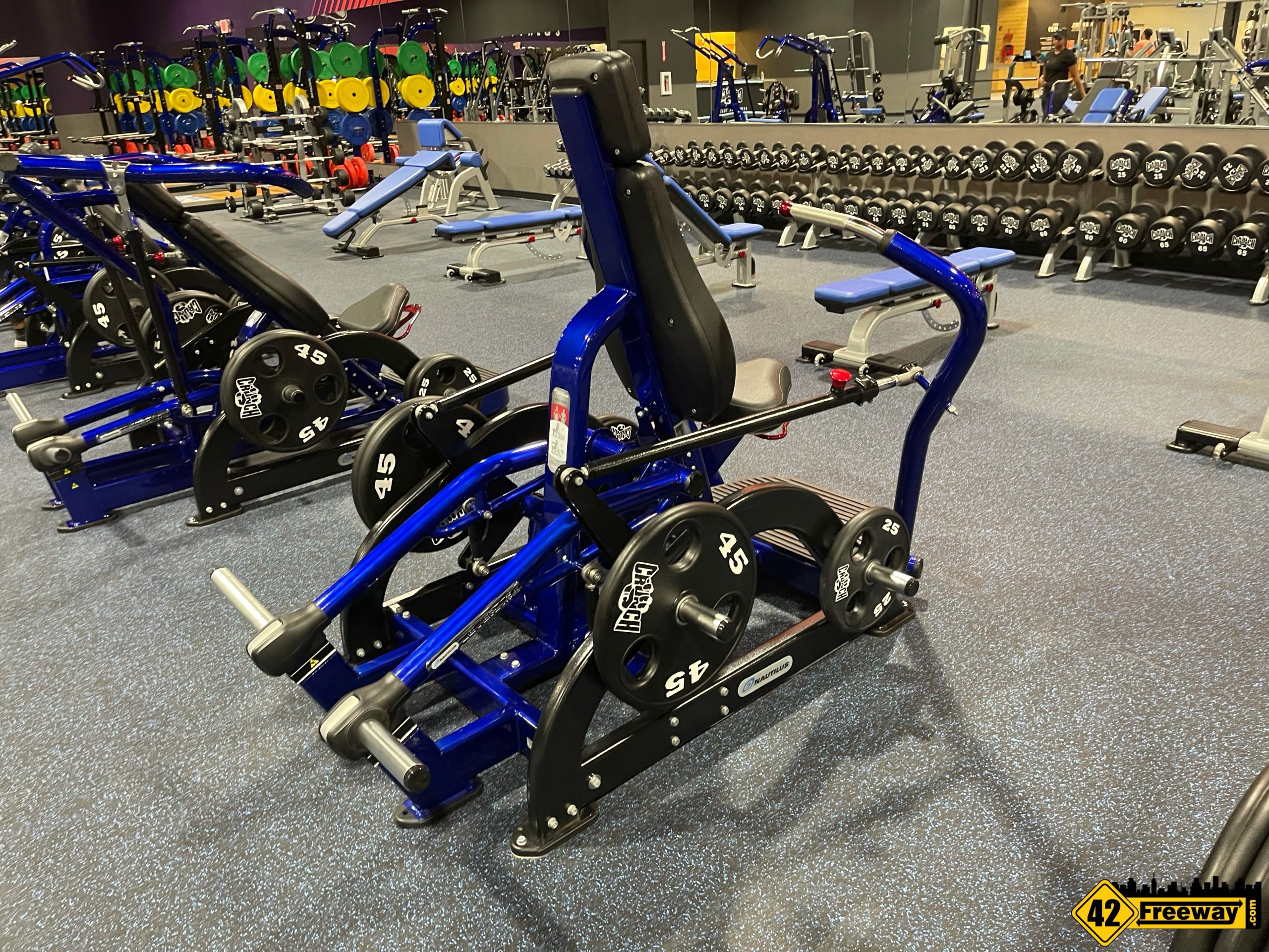 Crunch Fitness is Open in Deptford! Photo Gallery Tour! 42 Freeway