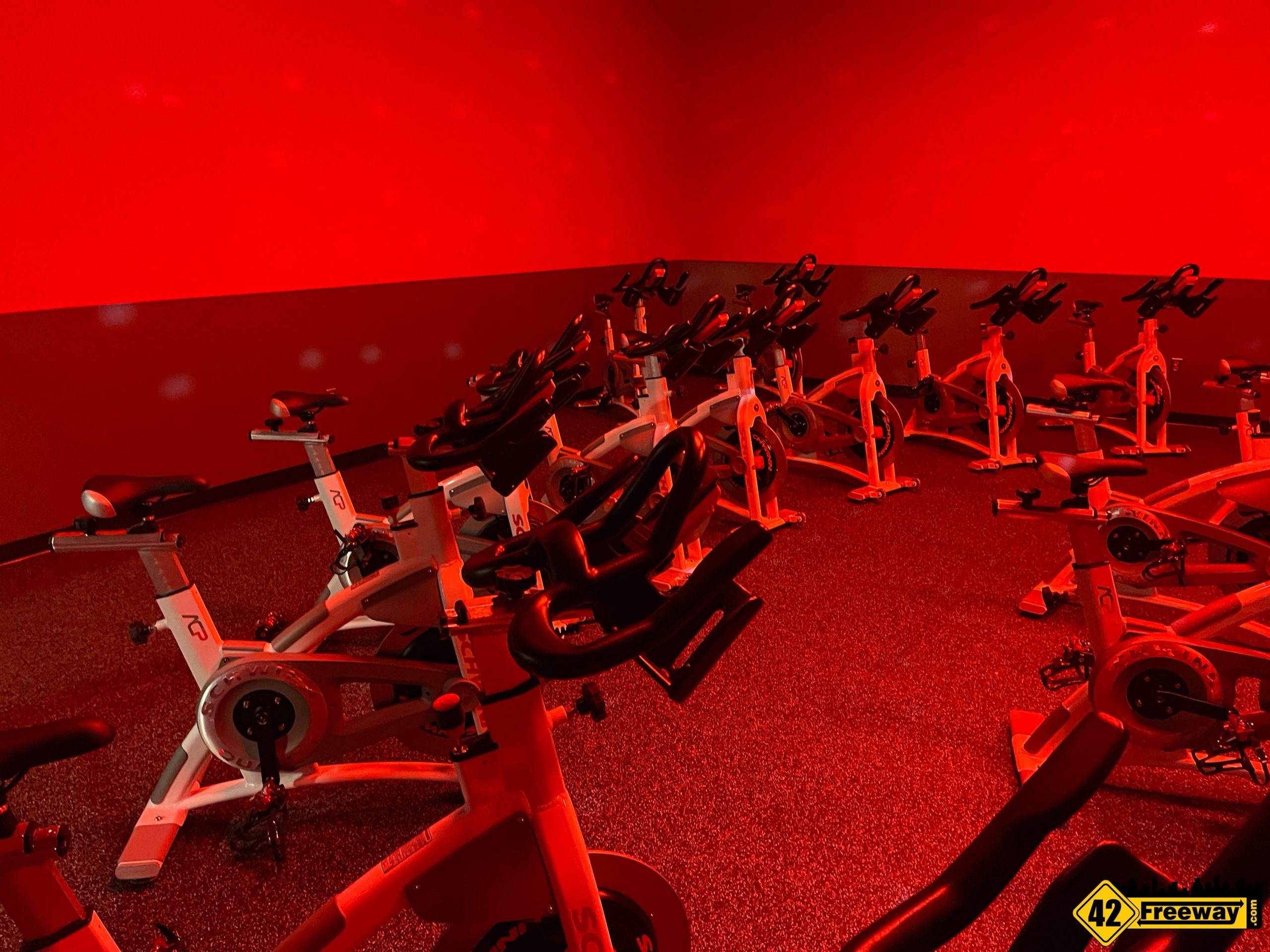 Crunch Fitness is Open in Deptford! Photo Gallery Tour! 42 Freeway