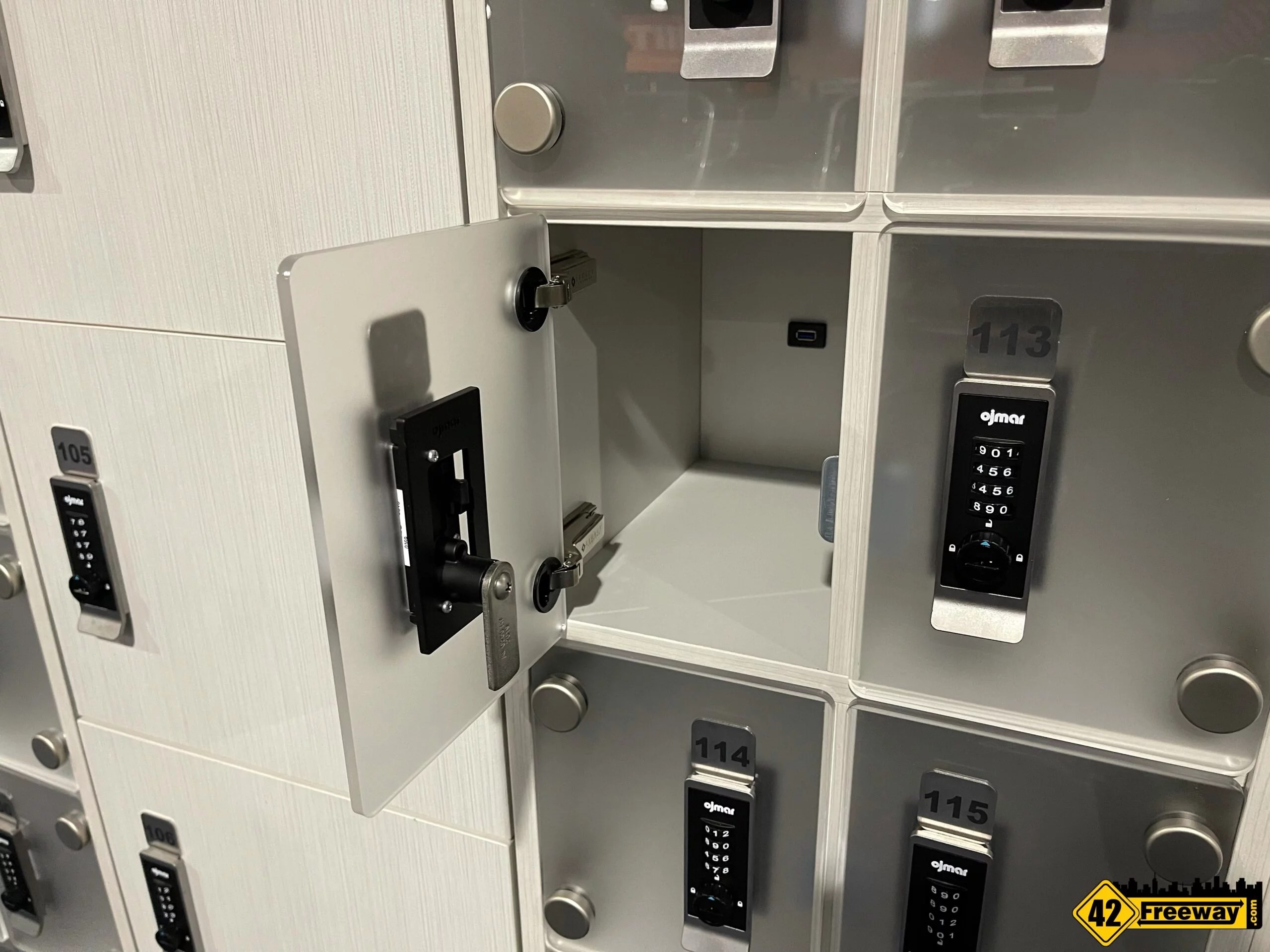 Crunch Fitness is Open in Deptford! Photo Gallery Tour! 42 Freeway