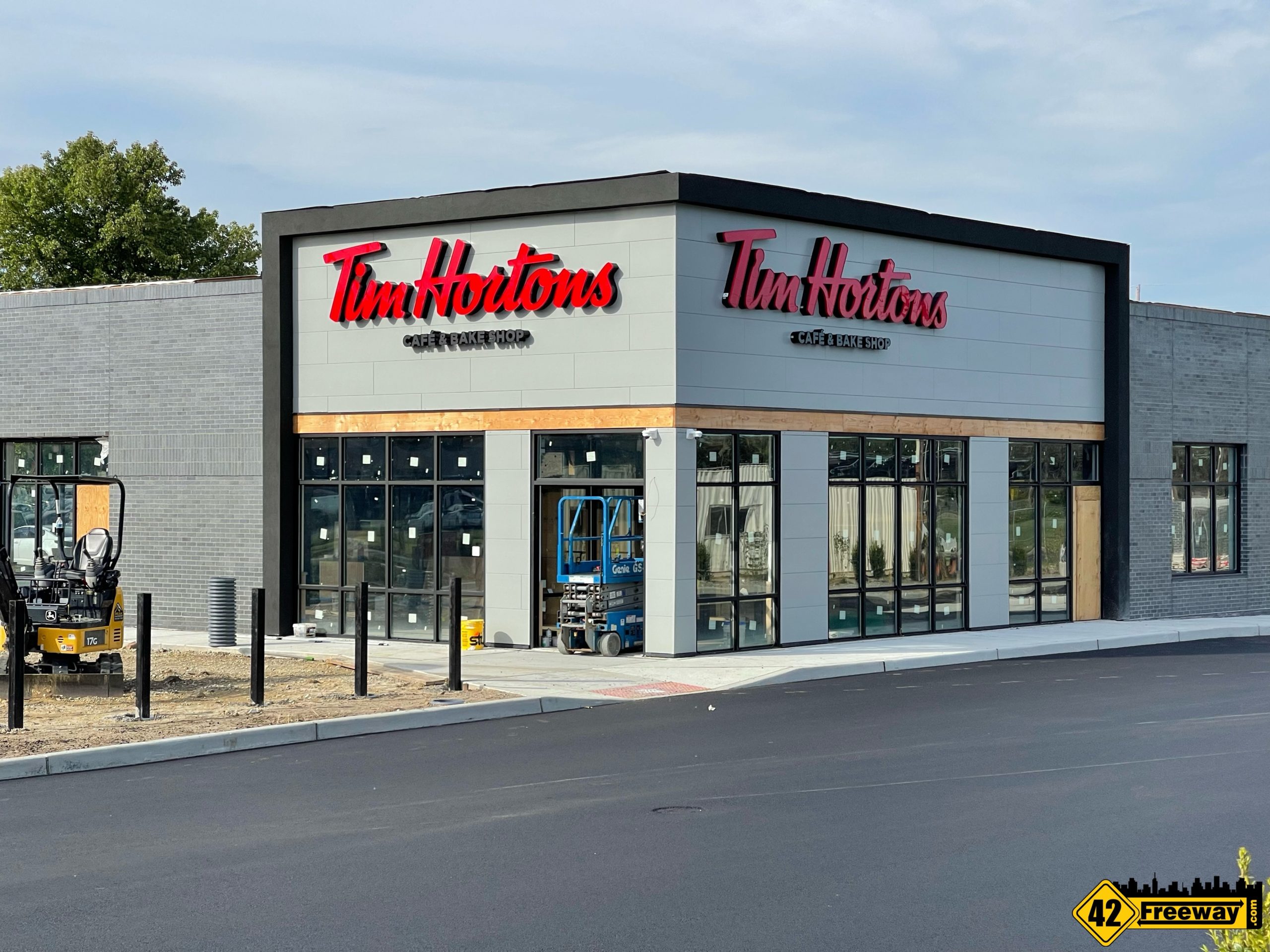 Tim Hortons Stratford Opens TODAY! Wednesday Nov 17 42 Freeway