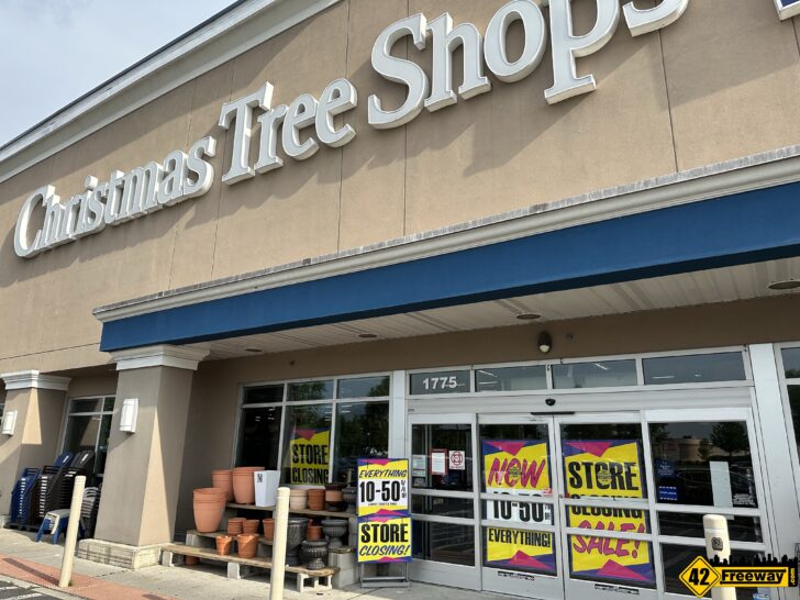 Christmas Tree Shops Officially Starts Store Closing Sales 1050 Off