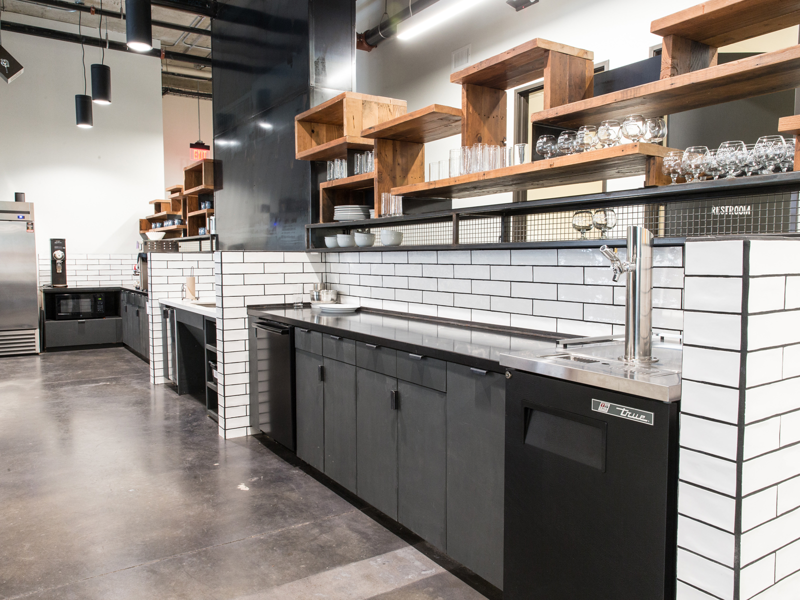 COMMON DESK FORT WORTH 44BLD