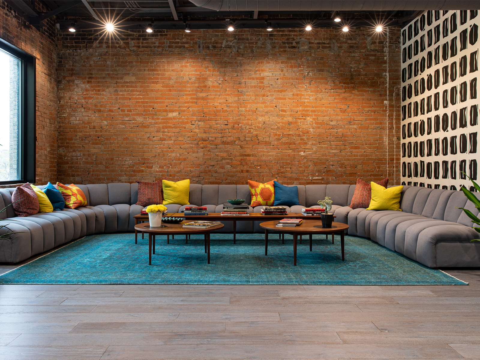 RUE HEADQUARTERS 44BLD