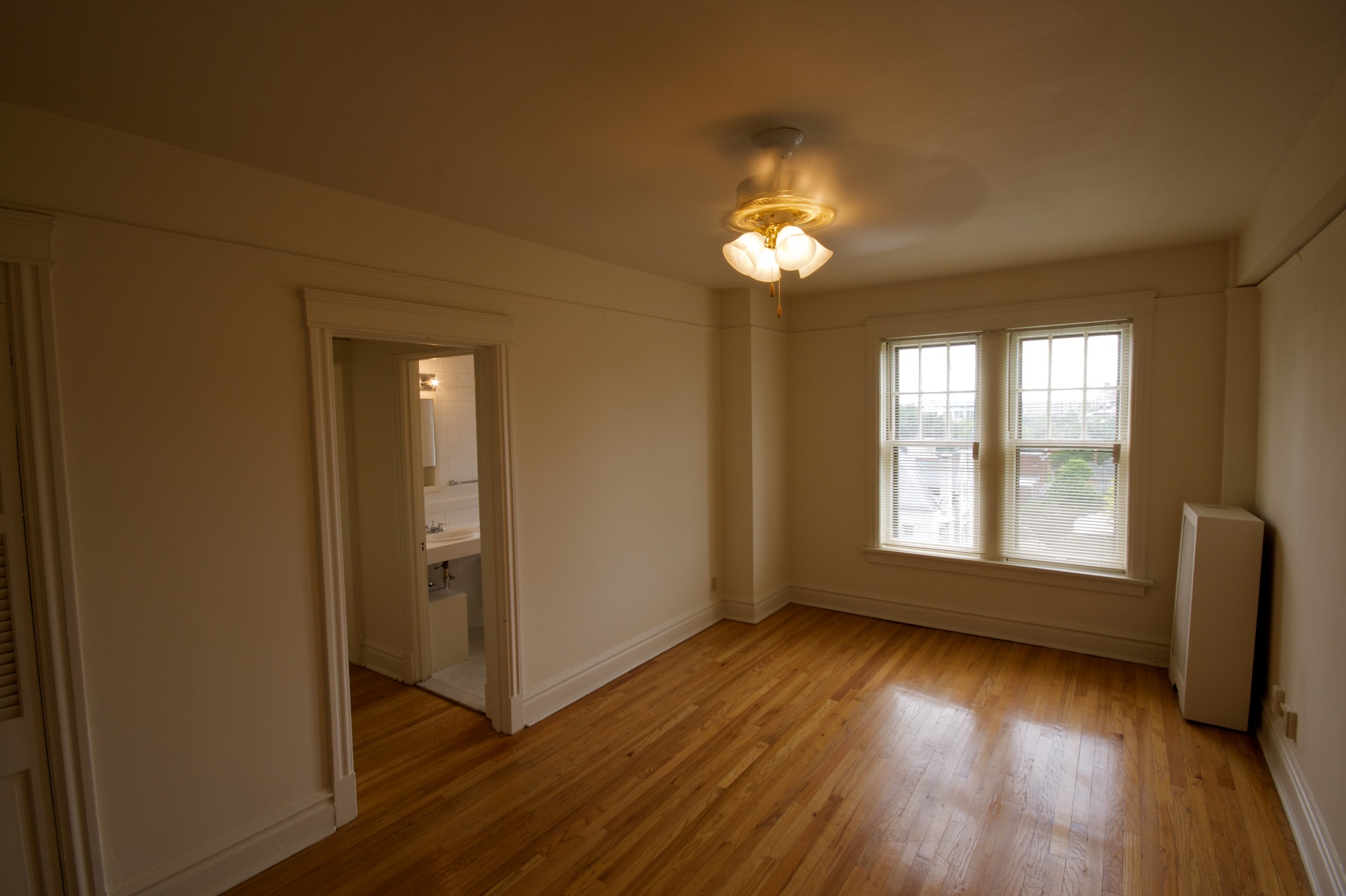 4515 Lindell Apartments