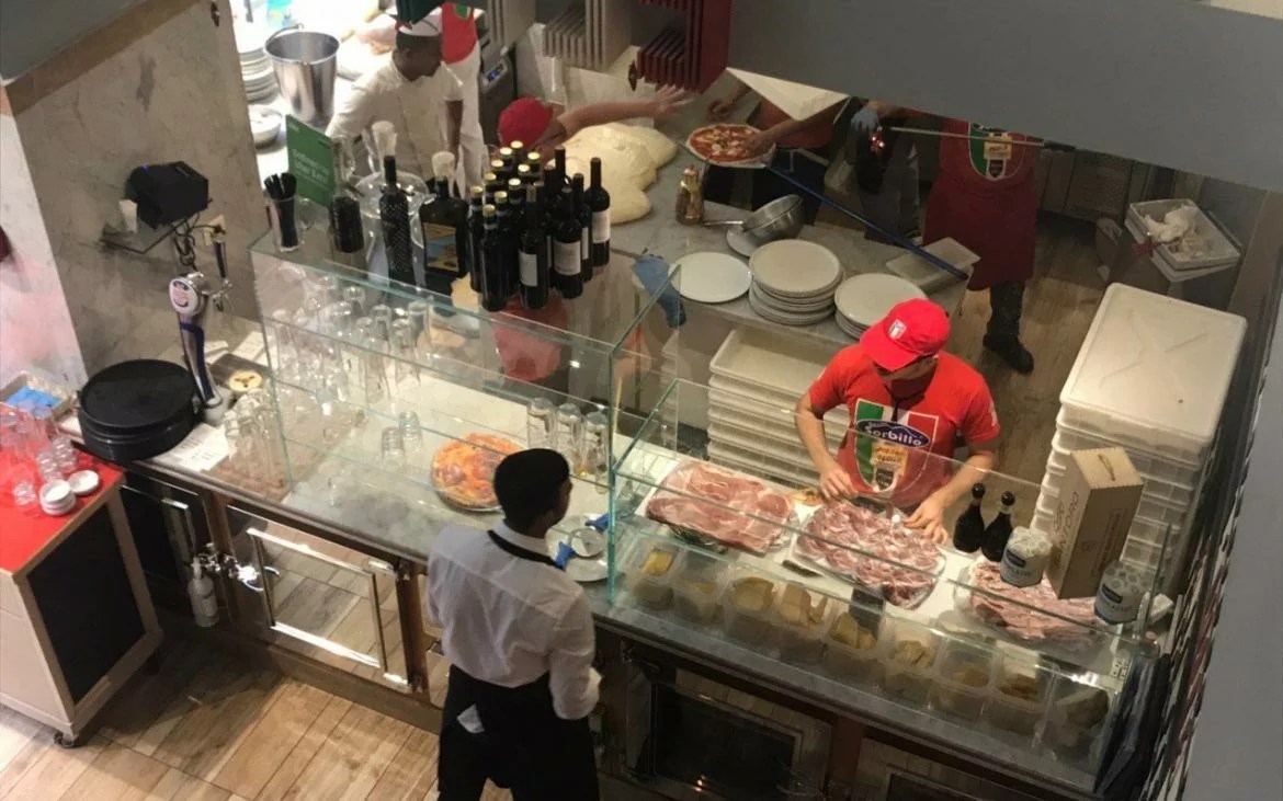 Gino Sorbillo A Milano, La Pizza Napoletana Tra Storia E Futuro - 45° Parallelo 731_x_1170_jpg