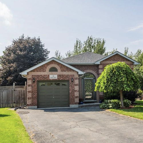 SOLD 21 DIGBY Court House for Sale in Brantford