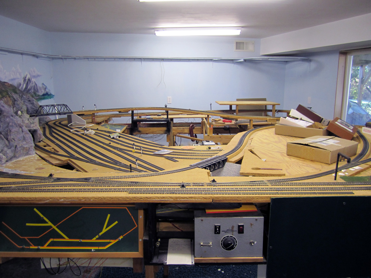 Signaled HO Scale Model Railroad Layout For Sale One Dollar